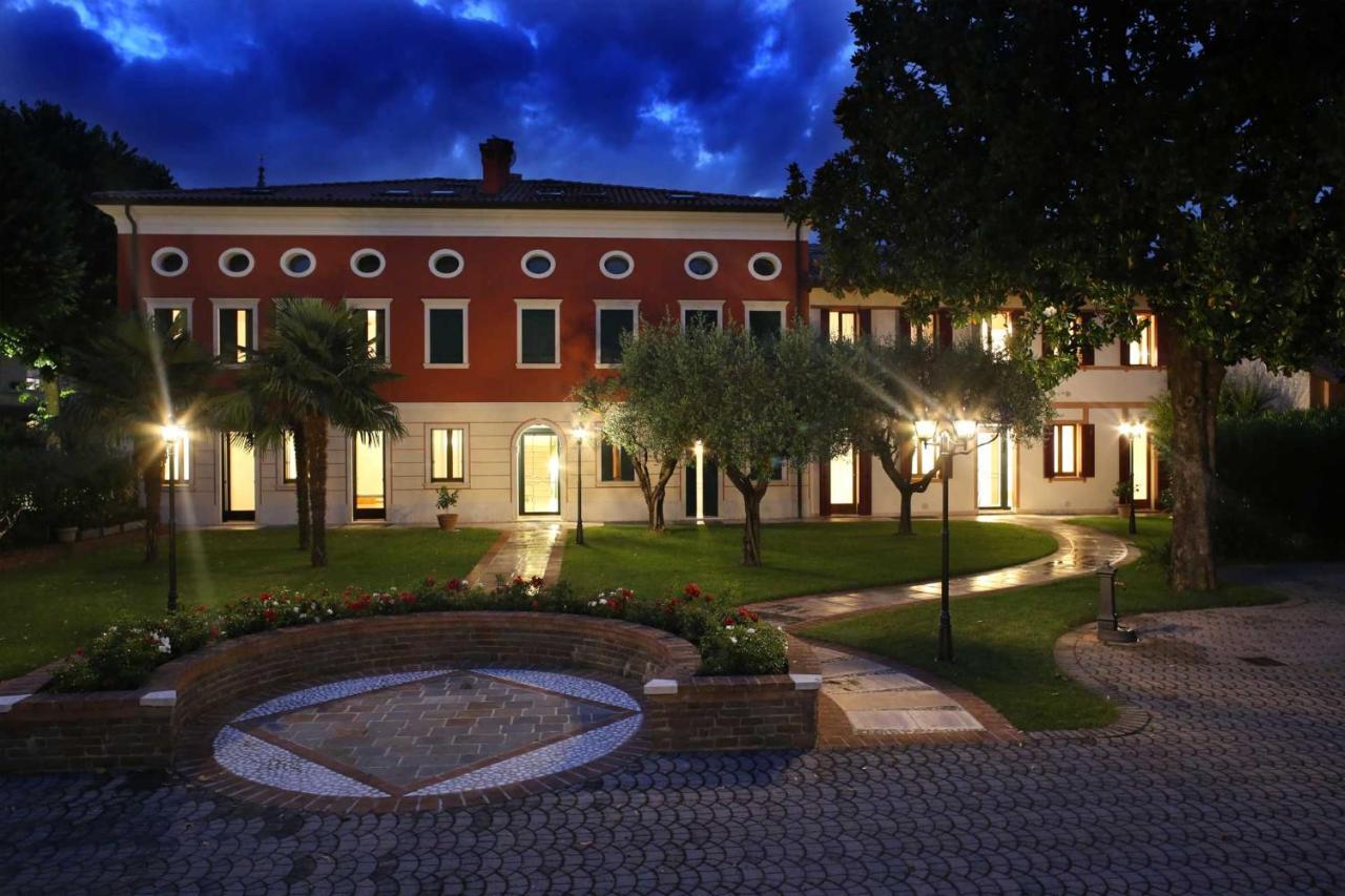 Villa Tiziano Residence Rosà Eksteriør billede