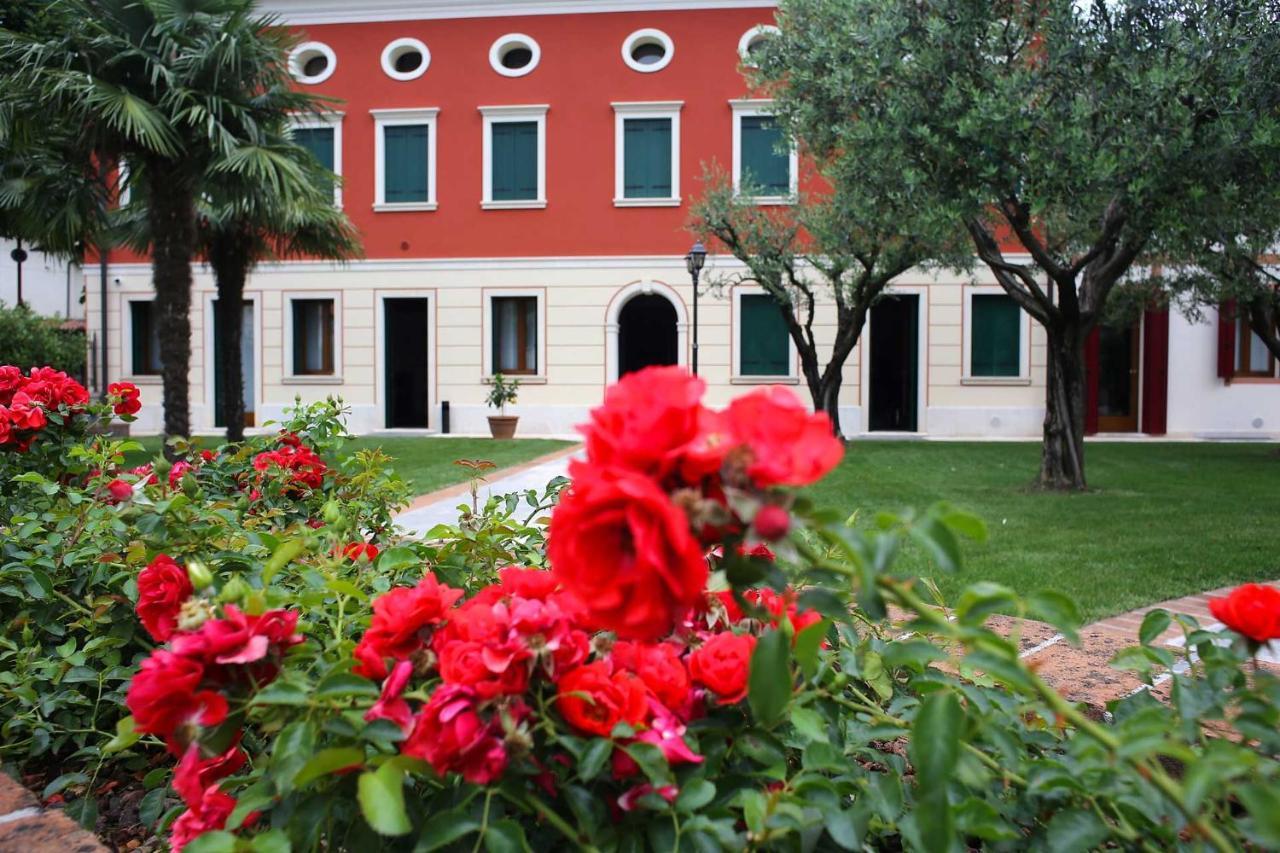 Villa Tiziano Residence Rosà Eksteriør billede